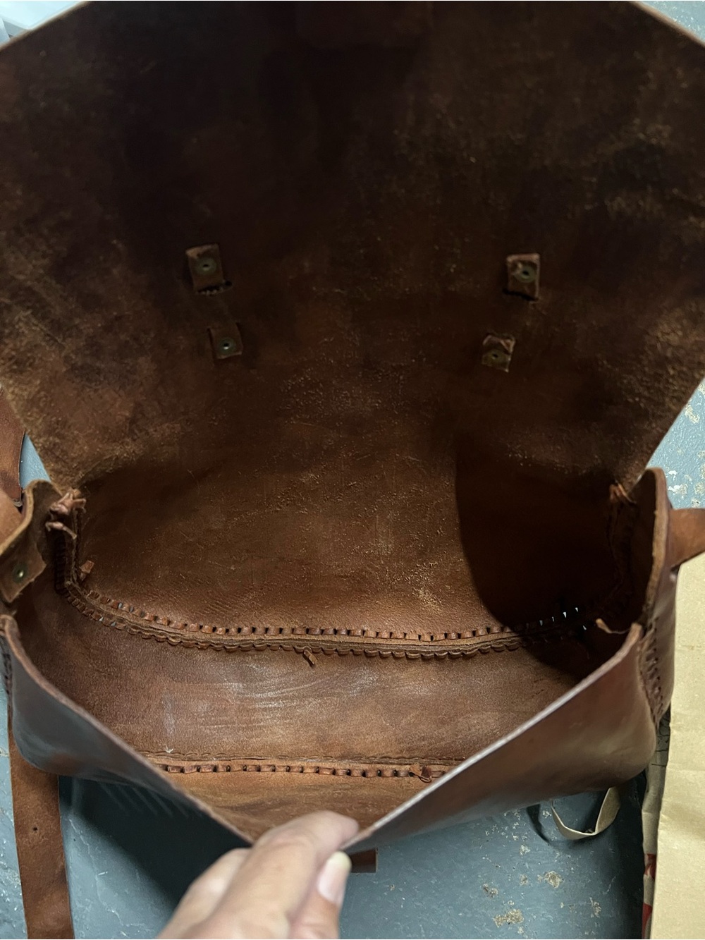 Chuupul Leather Harrison Saddle Tote - Picture 9 of 9
